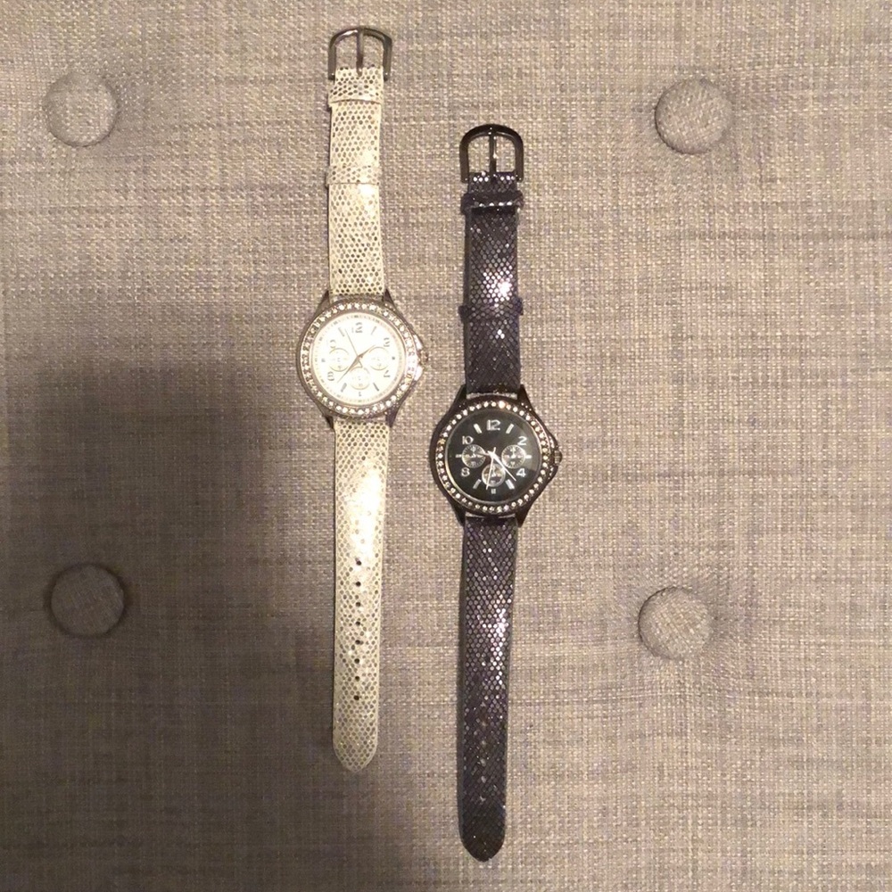 Set of 2 watches